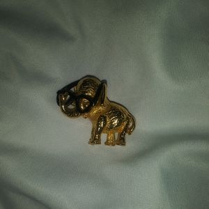 Vintage gold elephant Brooch